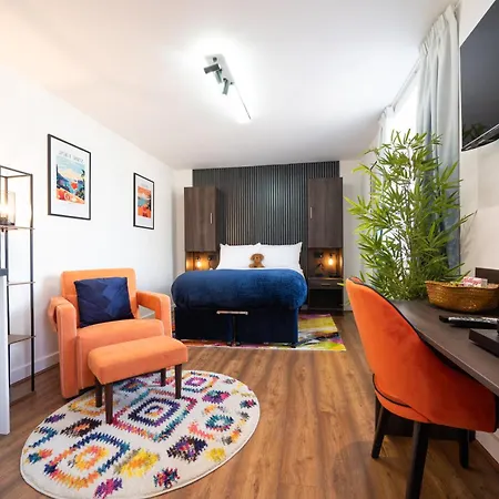 Апарт-отель The Old Brewery - A St David Барроу-ин-Фернесс